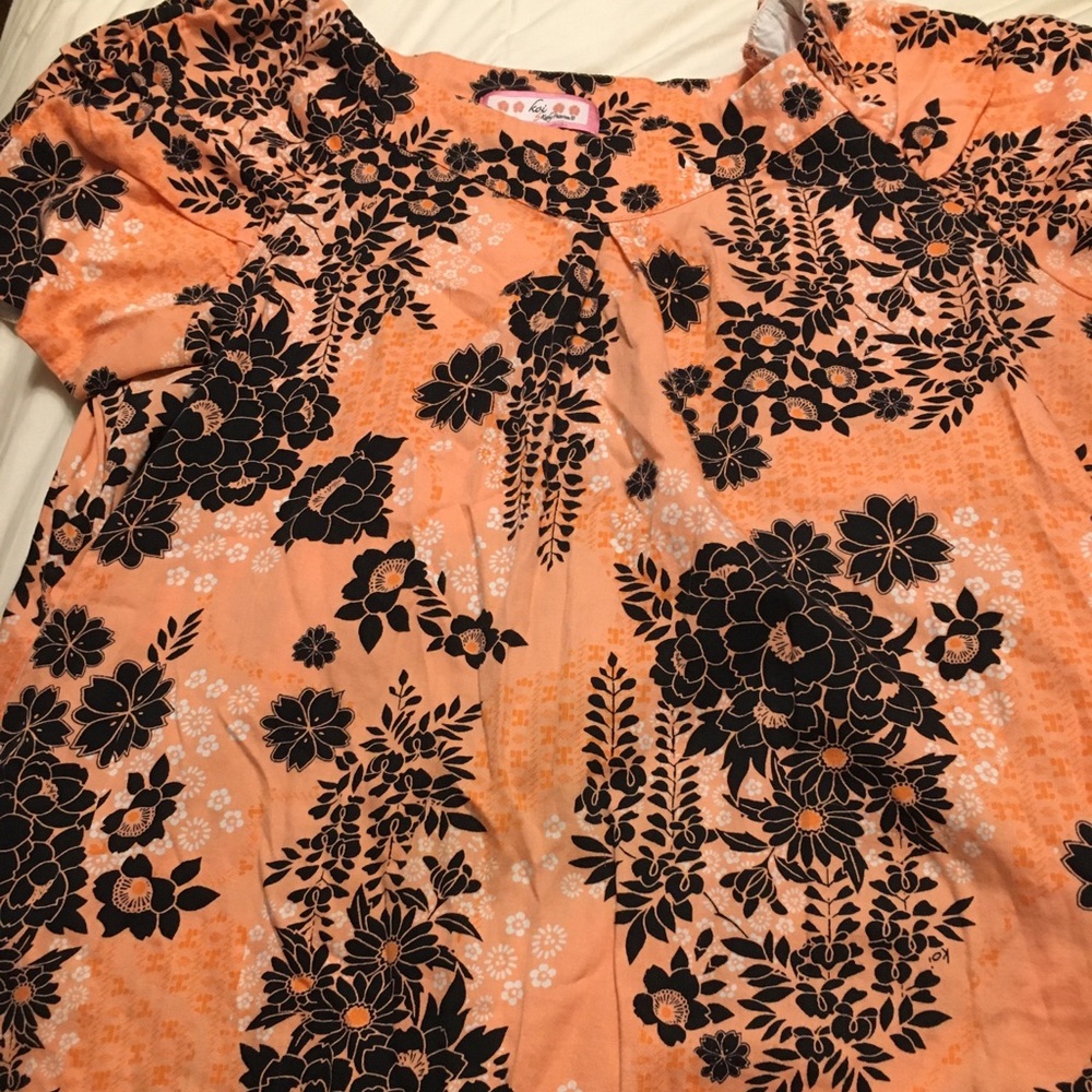 Koi scrub top